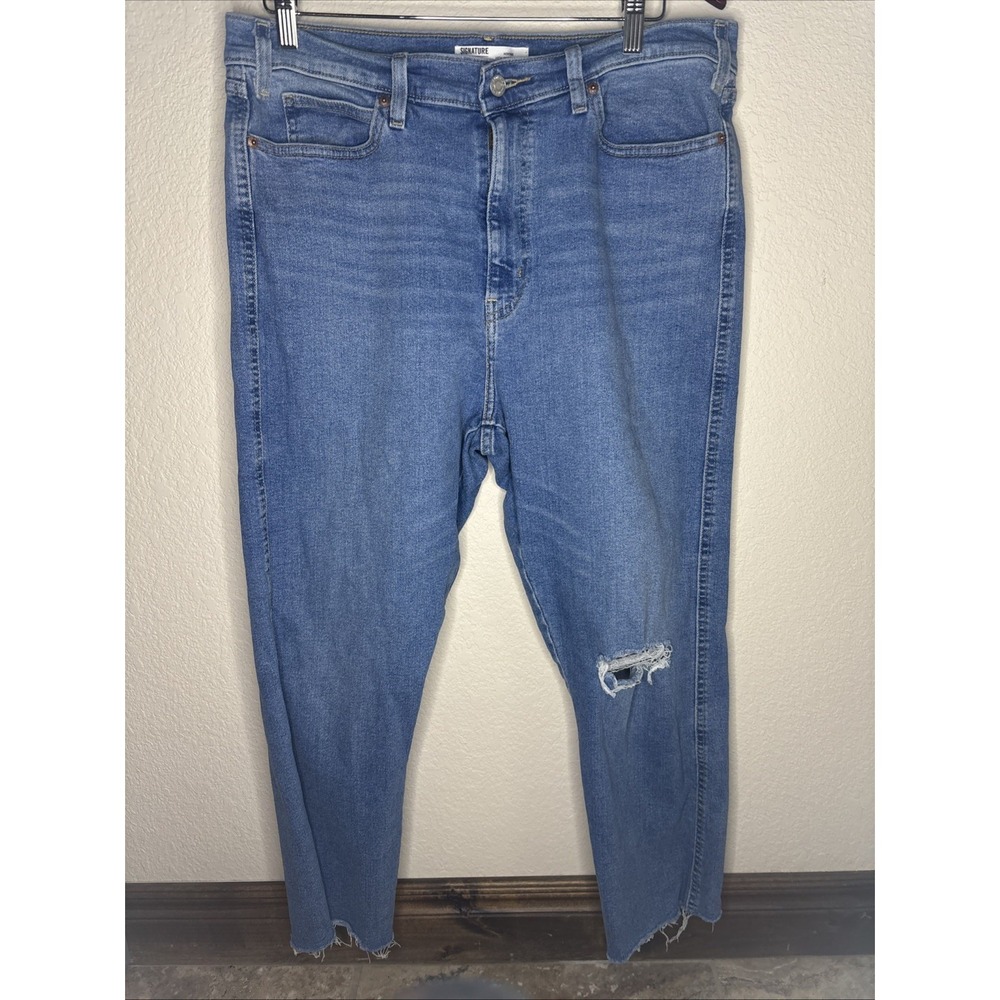 Signature Levi Strauss Jeans Simply Stretch High Rise Straight Distressed, 16